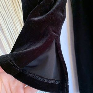 Vintage Dresses - 🌸Vintage Long Sleeved 90’s era Velvet Dress🌼 Vintage Dresses - 🌸Vintage Long Sleeved 90’s era Velvet Dress🌼